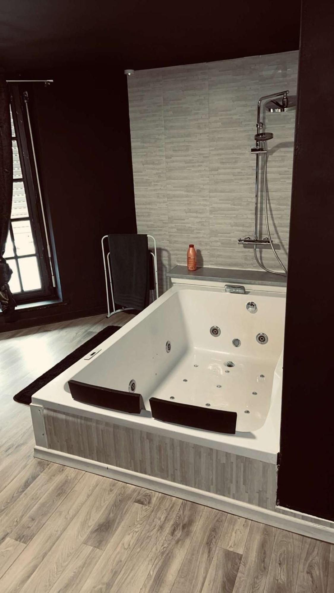 Magnifique Loft 35M2 Jacuzzi Rvb Night 1 Hotel Amiens Exterior foto